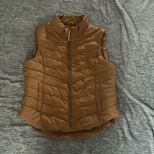 Aeropostale lightweight puffer vest